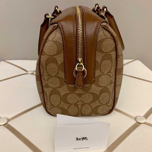 Coach purse “New w/ tags” SOLD - Picture 4 of 8